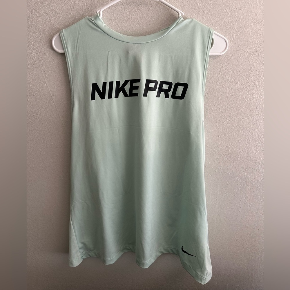 Nike Pro Tank Top| Like New - Worn Once | Size L